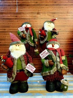สำหรับการเช่า ซานต้าคริสต์มาสตุ๊กตา 4ชิ้น สำหรับวางต้อนรับวันคริสต์มาสนี้