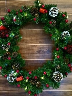 ราคาพวงหรีดคริสต์มาสพร้อมประดับ