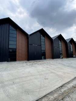 ให้เช่าโกดัง รามอินทรานวลจันทร์ สไตล์นอร์ดิก พร้อมสำนักงาน (N.1397)