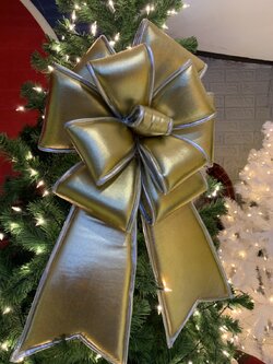 ให้เช่าโบว์ประดับงานคริสต์มาสสีทอง ขนาด 40*65เซนติเมตร