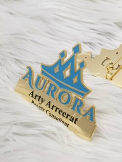 ป้ายชื่อพร้อมโลโก้