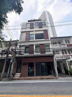 ให้เช่าพื้นที่สุขุมวิท49 ทะลุออกพร้อมพงษ์-ทองหล่อ พื้นที่35ตารางเมตร (N.1435)