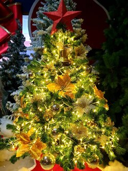 ให้เช่าต้นคริสต์มาสพร้อมตกแต่งขนาด4ฟุต