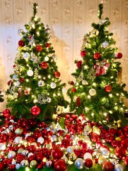 ให้เช่าต้นคริสต์มาสปลอมประดับลูกบอล ขนาด 6ฟุต