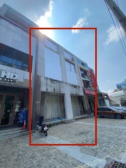 ขาย ตึกแถว 2 คูหา ติดถนนพระราม9 ตรงข้าม the nine (N.1195)