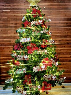 ให้เช่าต้นคริสต์มาสปลอมขนาด7ฟุต