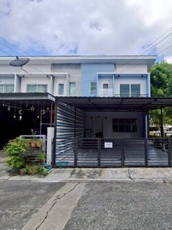 ให้เช่าทาวน์เฮ้าส์ 2 ชั้น The connect 12a กิ่งแก้ว 37 พร้อมอยู่ (N.1916)