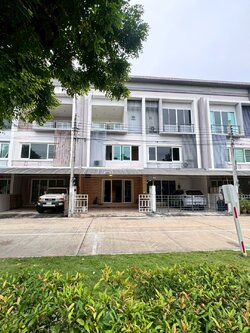 ขายทาวน์โฮม หมู่บ้านดิเอ็กซ์คลูซีฟ พัฒนาการ44 (The Exclusive-Pattanakarn44) ใกล้ APL หัวหมาก (N.1915)