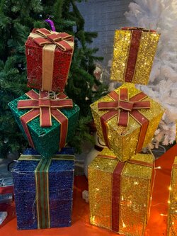 ราคากล่องของขวัญคริสต์มาสพร้อมประดับไฟแบบตั้ง3ชั้น