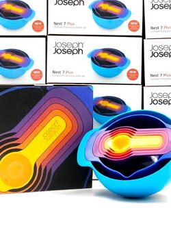 Joseph Joseph รุ่น Nest 7 Plus ถ้วยตวง ช้อนตวง สีสันสวยงาม