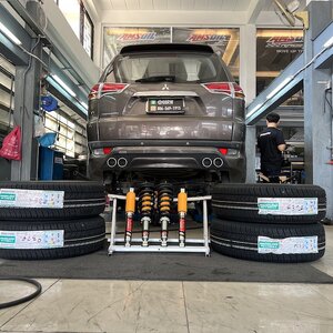 [YSS E SERIES]Mitsubishi Pajero เปลี่ยนยาง และโช้คอัพ ใช้งานประจำวันแทนชุดเก่าเดิมที่เริ่มเสื่อมสภาพ โทร. 0865691915