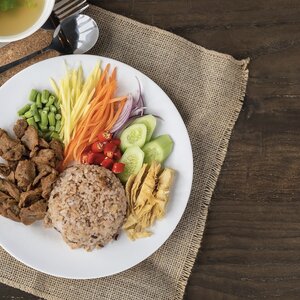 แนะนำเมนูอาหารเจ-วีแกน หน้าร้าน (ข้าวคลุกกะปิ)