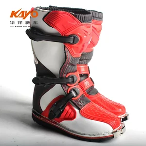 ชุดนักแข่ง รองเท้าบู๊ต