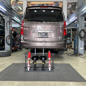[YSS DTG PLUS+MONROE OE SPECTRUM]HYUNDAI H1 เข้ารับบริการอัพเกรดช่วงล่าง แก้ไขอาการโคลงเด้ง โทร. 08-6569-1915