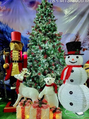CHRISTMASTREE"ต้นคริสต์มาส"By Johnny bangkok