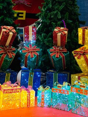 กล่องของขวัญไฟประดับคริสต์มาส