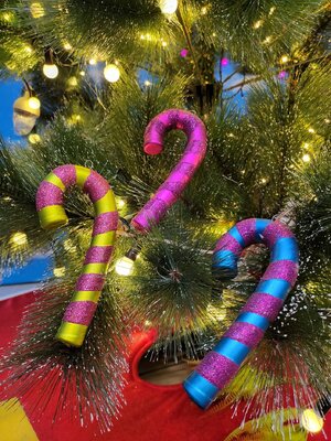 ของตกแต่งคริสต์มาสV8อ่านรายละเอียด4นิ้ว3ชิ้น