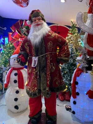 ตุ๊กตาคริสต์มาสซานต้าครอสเต้นได้ขนาด1.8เมตร