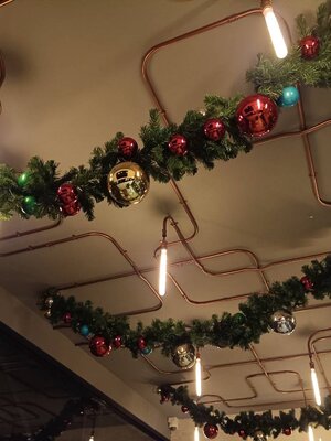 สายสนคริสต์มาสตกแต่งบอล ขนาด2.7เมตรTOP GARLAND.