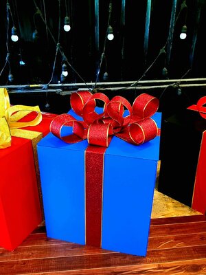 กล่องของขวัญคริสต์มาสตกแต่ง