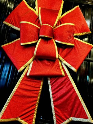 โบว์ตกแต่งคริสต์มาสสีแดงขนาดใหญ่