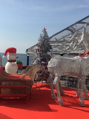 ตุ๊กตาคริสต์มาสกวางเรนเดียร์ขนาดใหญ่เลื่อนลาก