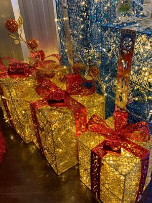 กล่องของขวัญคริสต์มาสตกแต่ง25*20*15cm.