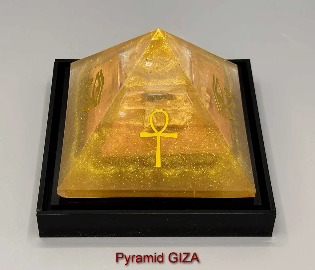 Pyramid GIZA ... Pro Pyramid GIZA ... Pro