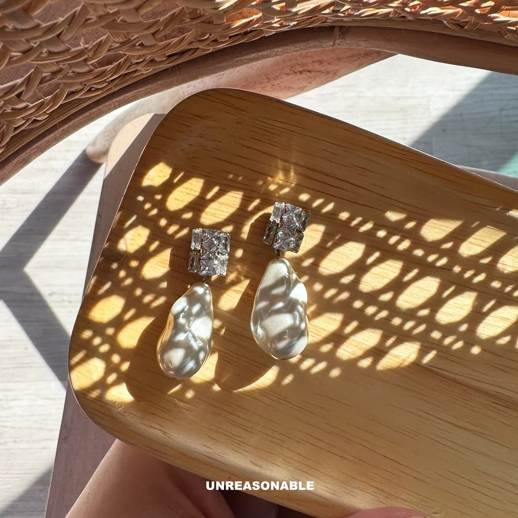Baroque pearl earrings Baroque pearl earrings