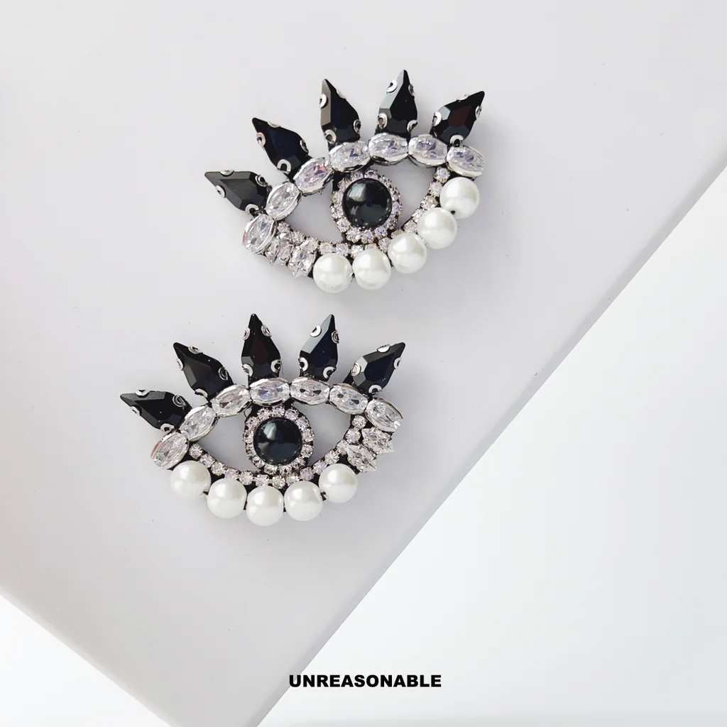 Black Eye Earrings ต่างหูคลิป ต่างหูก้านเงินแท้ Black Eye Earrings ต่างหูคลิป ต่างหูก้านเงินแท้