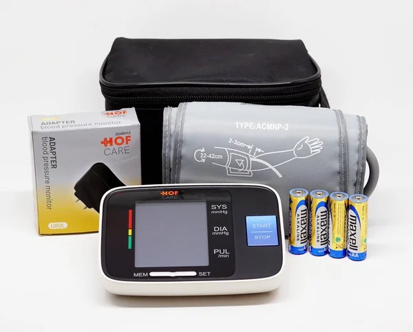 เครื่องวัดความดันโลหิตที่ต้นแขน HOFCARE รุ่น U80L มีจอแสดงผล LCD มีสัญลักษณ์แจ้งเตือนเมื่อตรวจพบหัวใจเต้นผิดปกติ มีผ้าพันแขนยาว 22 - 42 เซนติเมตร รับประกันศูนย์ไทย 5 ปี image 2 เครื่องวัดความดันโลหิตที่ต้นแขน HOFCARE รุ่น U80L มีจอแสดงผล LCD มีสัญลักษณ์แจ้งเตือนเมื่อตรวจพบหัวใจเต้นผิดปกติ มีผ้าพันแขนยาว 22 - 42 เซนติเมตร รับประกันศูนย์ไทย 5 ปี image 2