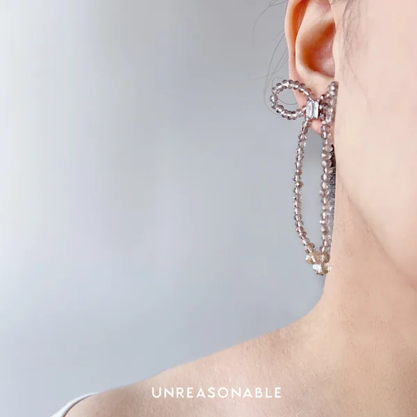 ต่างหูโบว์ Smokey Glass Bead ต่างหูคลิป ต่างหูก้านเงินแท้ น้ำหนักเบา UA0925-01 Unreasonable Accessories image 7 ต่างหูโบว์ Smokey Glass Bead ต่างหูคลิป ต่างหูก้านเงินแท้ น้ำหนักเบา UA0925-01 Unreasonable Accessories image 7