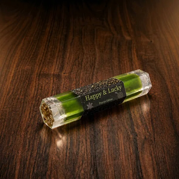 Green Wand-Happy & Lucky- แท่งพลังงานเขียว - ปรับสมดุลทางจิตใจ อารมณ์นิ่ง เมตตา ให้อภัย ปล่อยวาง เป็นสุข มองโลกในแง่ดี Green Wand-Happy & Lucky- แท่งพลังงานเขียว - ปรับสมดุลทางจิตใจ อารมณ์นิ่ง เมตตา ให้อภัย ปล่อยวาง เป็นสุข มองโลกในแง่ดี