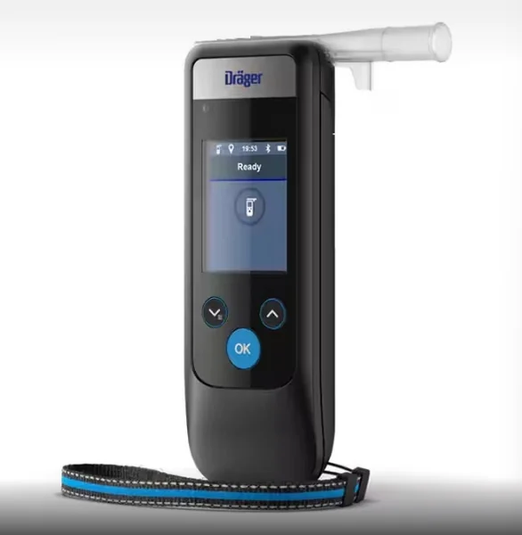 เครื่องเป่าแอลกอฮอล์ DRAGER รุ่น ALCOTEST 7000 รับประกันศูนย์ไทย 1ปี แถมฟรีหลอด 3 ชิ้น มีระบบเซ็นเซอร์ไฟฟ้าเคมี งานได้ 2 ระบบ สามารถใช้หรือไม่ใช้หลอดเป่าได้ มีไฟ 3 สีเก็บข้อมูลได้ 10,000 ค่าพร้อมวันที่และเวลา สามารถเชื่อมกับ compute MADE IN ENGLAND