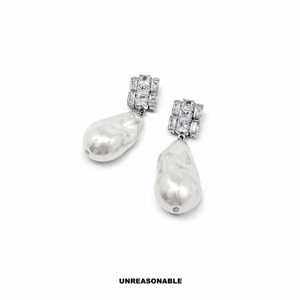 Baroque pearl earrings ขาว ต่างหูคลิป ก้านเงินแท้ น้ำหนักเบา UA1017-01 Unreasonable Accessories image 1