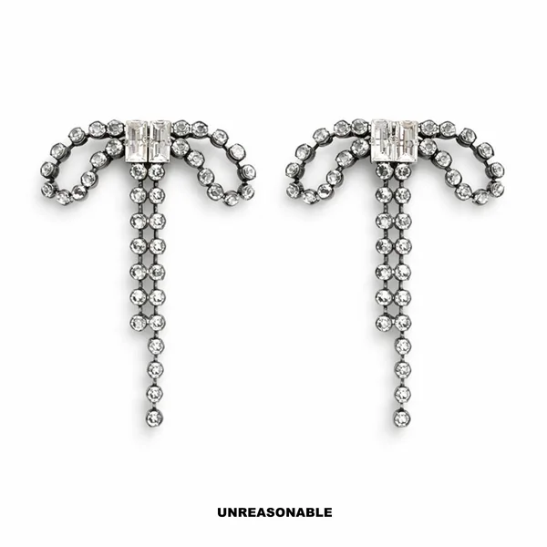 Crystal Bow Earrings สีขาว ต่างหูคลิป ต่างหูก้านเงินแท้ น้ำหนักเบา สวยใส่สบาย UA0623-01 Unreasonable Accessories image 1 Crystal Bow Earrings สีขาว ต่างหูคลิป ต่างหูก้านเงินแท้ น้ำหนักเบา สวยใส่สบาย UA0623-01 Unreasonable Accessories image 1