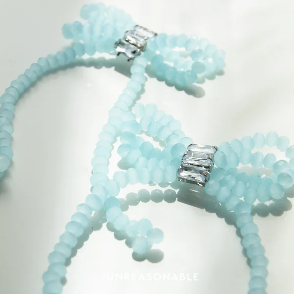 ต่างหูโบว์ Blue Glass Bead ต่างหูคลิป ต่างหูก้านเงินแท้ น้ำหนักเบา UA0928-02 Unreasonable Accessories image 1 ต่างหูโบว์ Blue Glass Bead ต่างหูคลิป ต่างหูก้านเงินแท้ น้ำหนักเบา UA0928-02 Unreasonable Accessories image 1