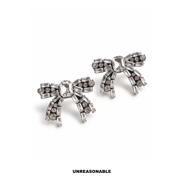 Glitter Riot Bow earrings. ต่างหูโบว์คริสตัล สีขาว UA0983-01 Unreasonable Accessories image 3 Glitter Riot Bow earrings. ต่างหูโบว์คริสตัล สีขาว UA0983-01 Unreasonable Accessories image 3