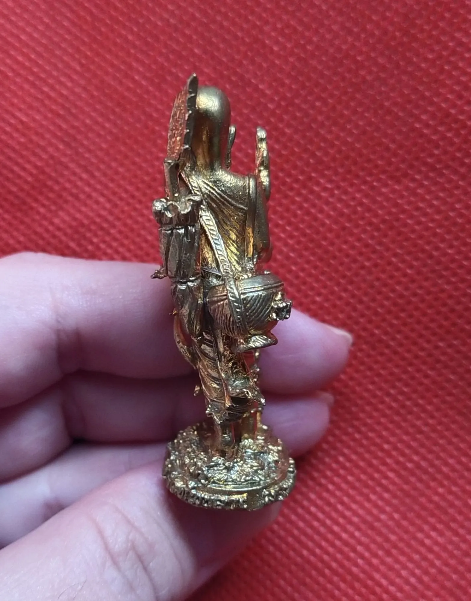 พระสีวลี รุ่นเปิดโลกธาตุ หลวงปู่บัว วัดทัพหลวง จ.สระแก้ว ปี 2555 (เลข40)